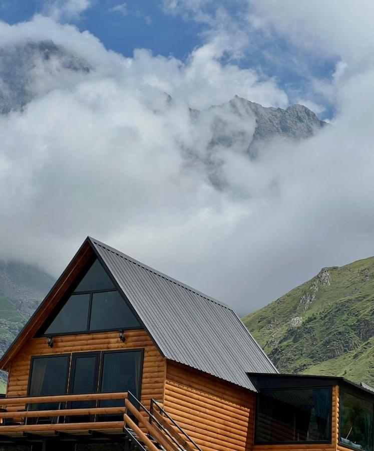 Kazbegi Inn Cottages Eksteriør billede