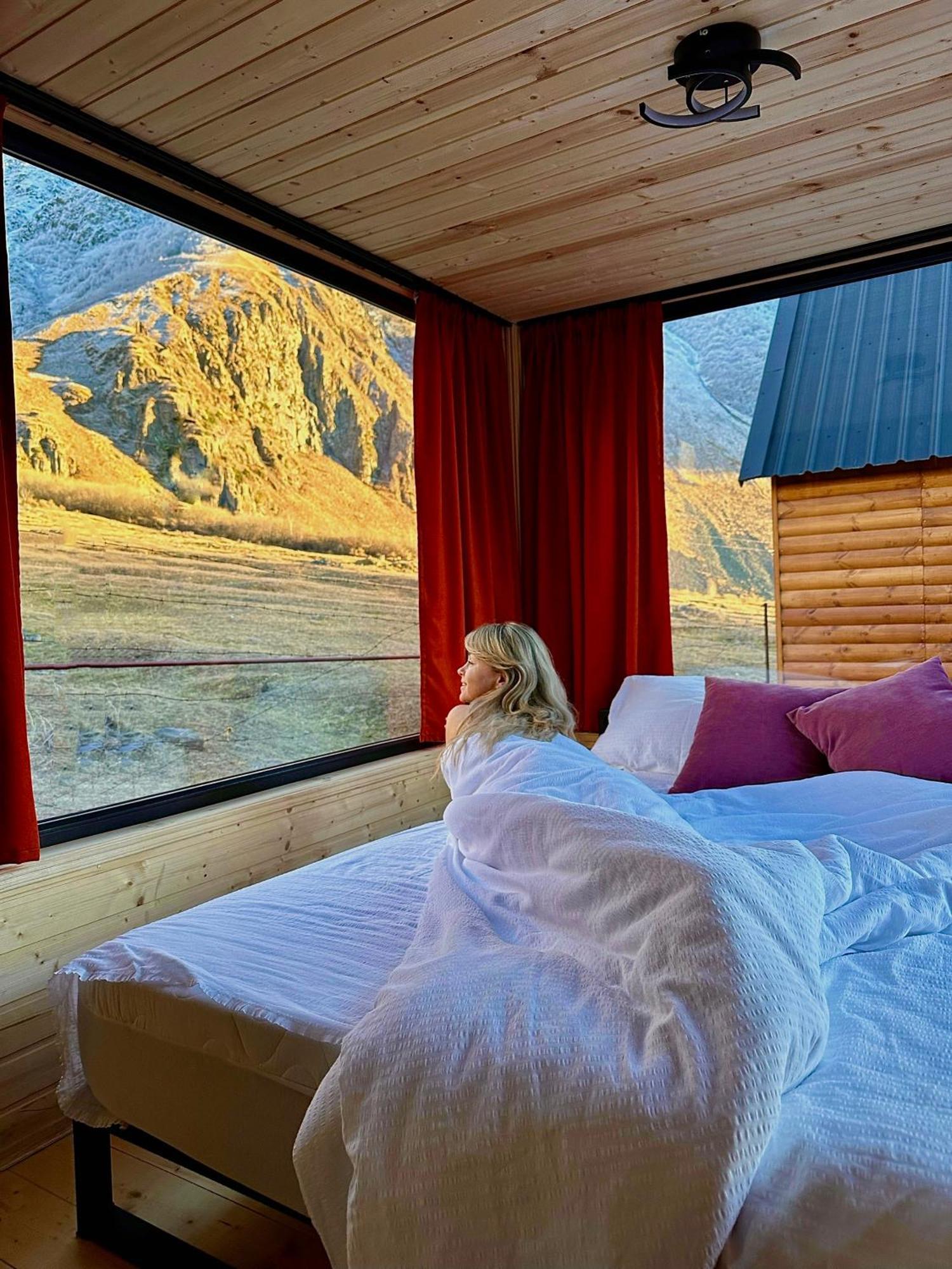 Kazbegi Inn Cottages Eksteriør billede