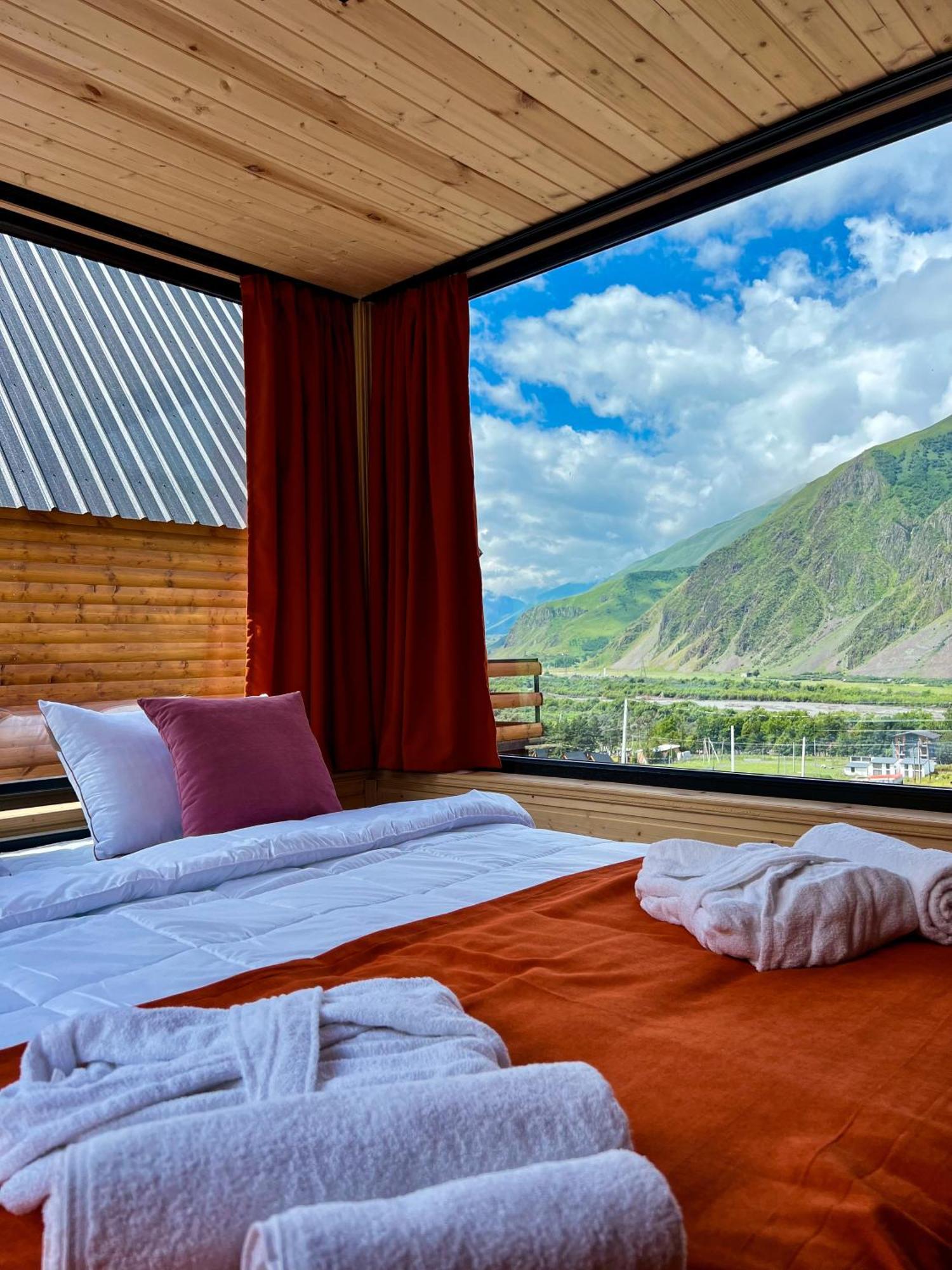 Kazbegi Inn Cottages Eksteriør billede