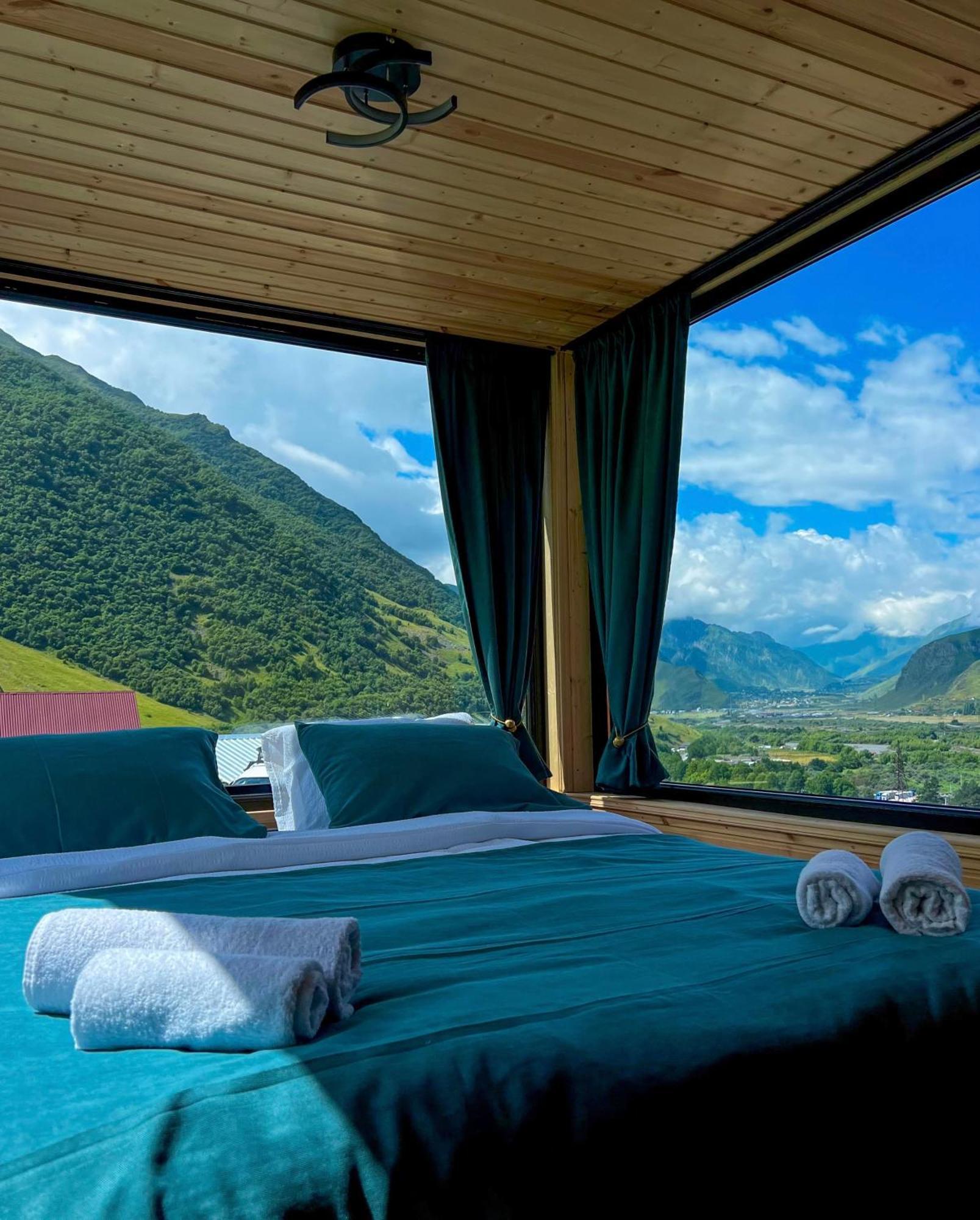 Kazbegi Inn Cottages Eksteriør billede