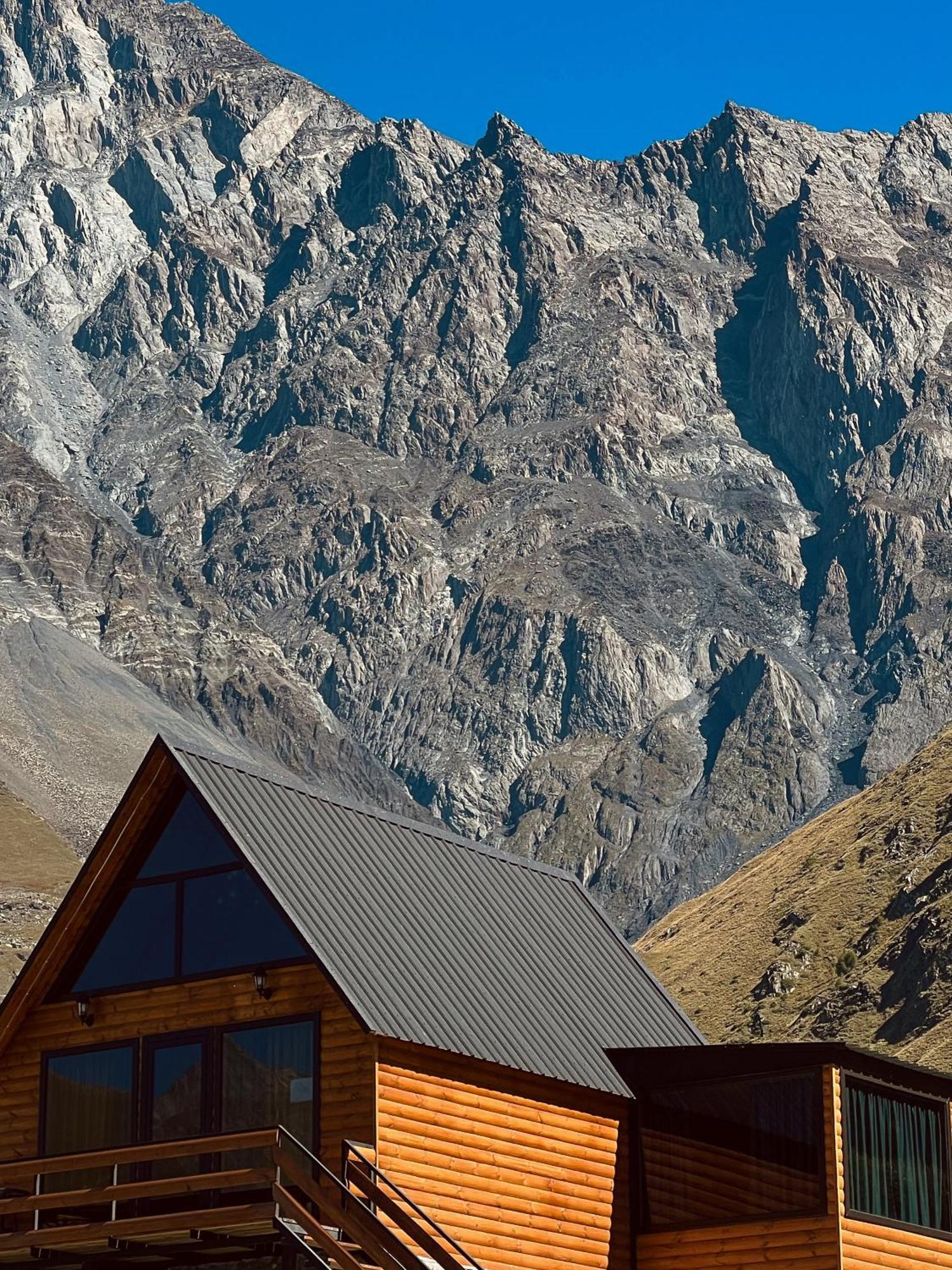 Kazbegi Inn Cottages Eksteriør billede