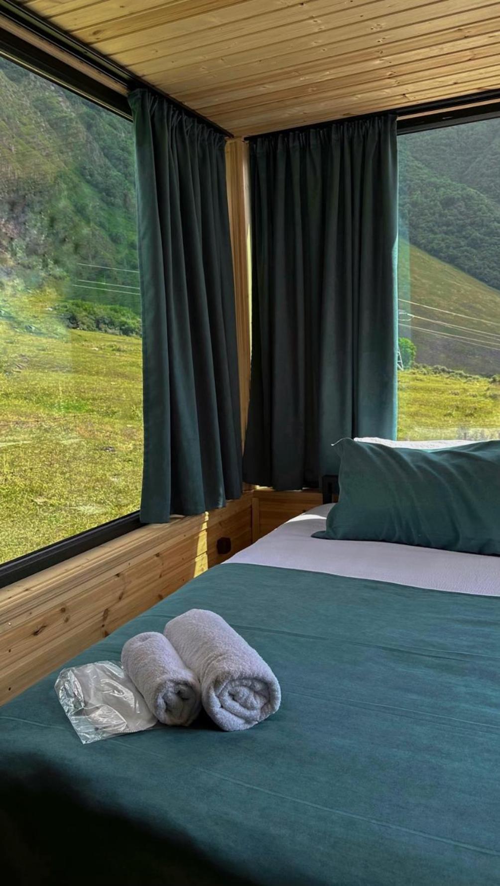 Kazbegi Inn Cottages Eksteriør billede