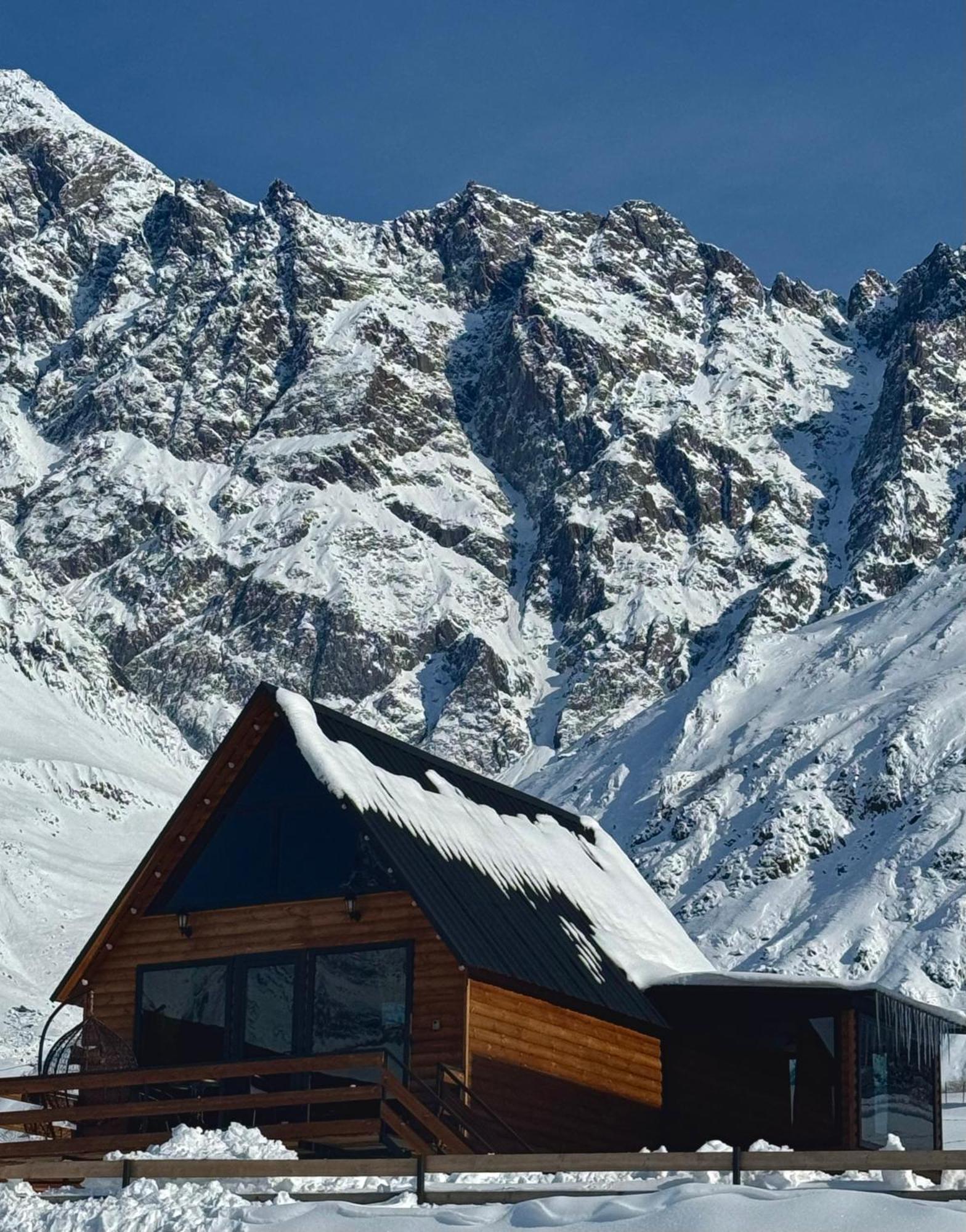 Kazbegi Inn Cottages Eksteriør billede