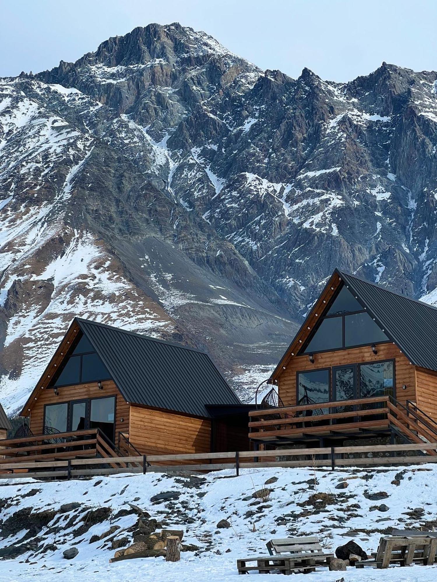 Kazbegi Inn Cottages Eksteriør billede